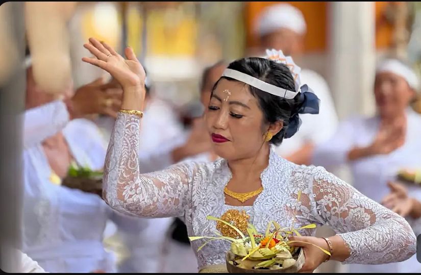 Jero Tya traditional Balinese dancing.