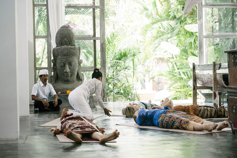 Reiki session during yoga retreat with Tya priestess in Bali